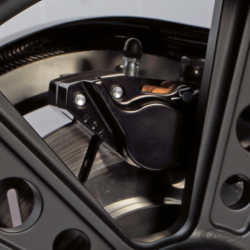 ÉTRIERS PERFORMANCE MACHINE