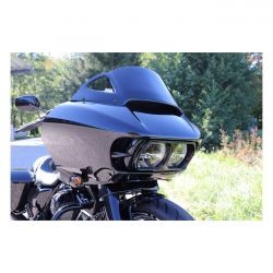 CULT-WERK, PARE-BRISE 'RACING'. NOIR BRILLANT