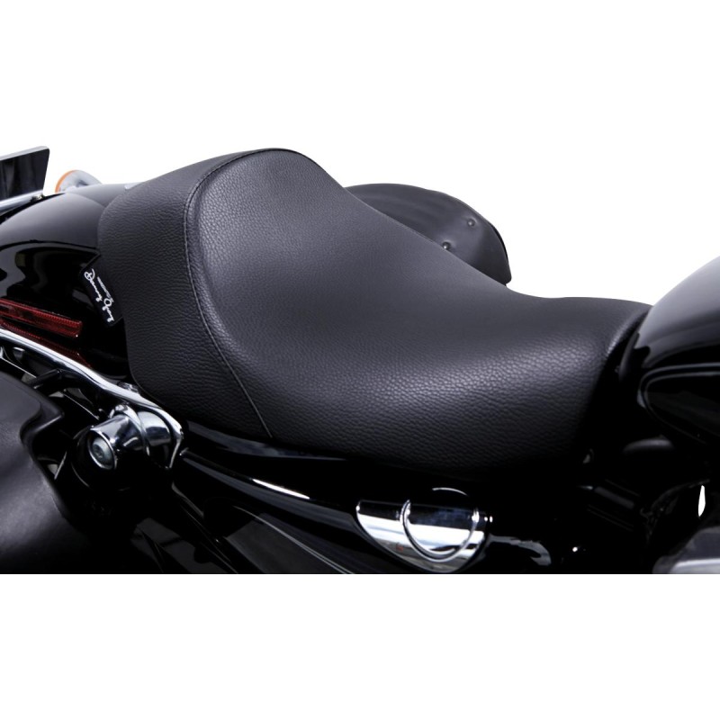 MINIMALIST Solo Vinyl Seat Black Vinyl