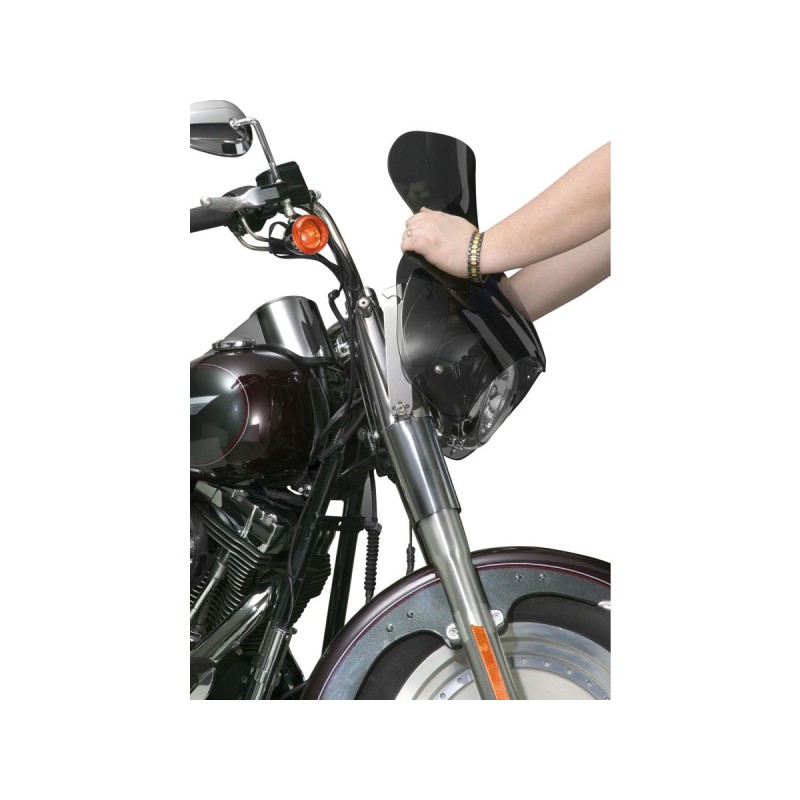 Stinger Windshield Height: 12,5", Width: 18,25" Dark Smoke