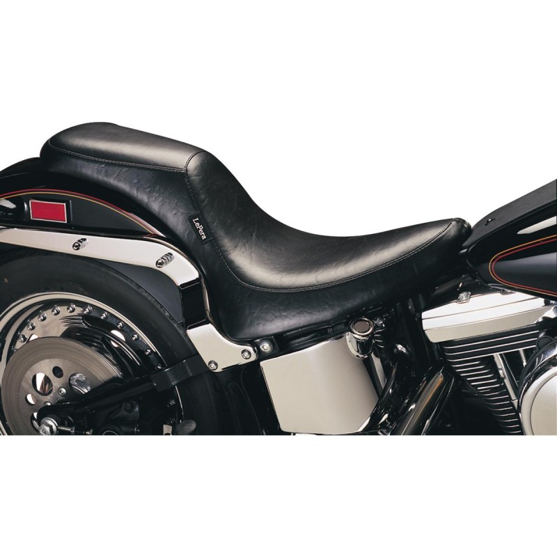 Silhouette 2 Up Smooth Seat 139,7mm wide passenger area Black Vinyl