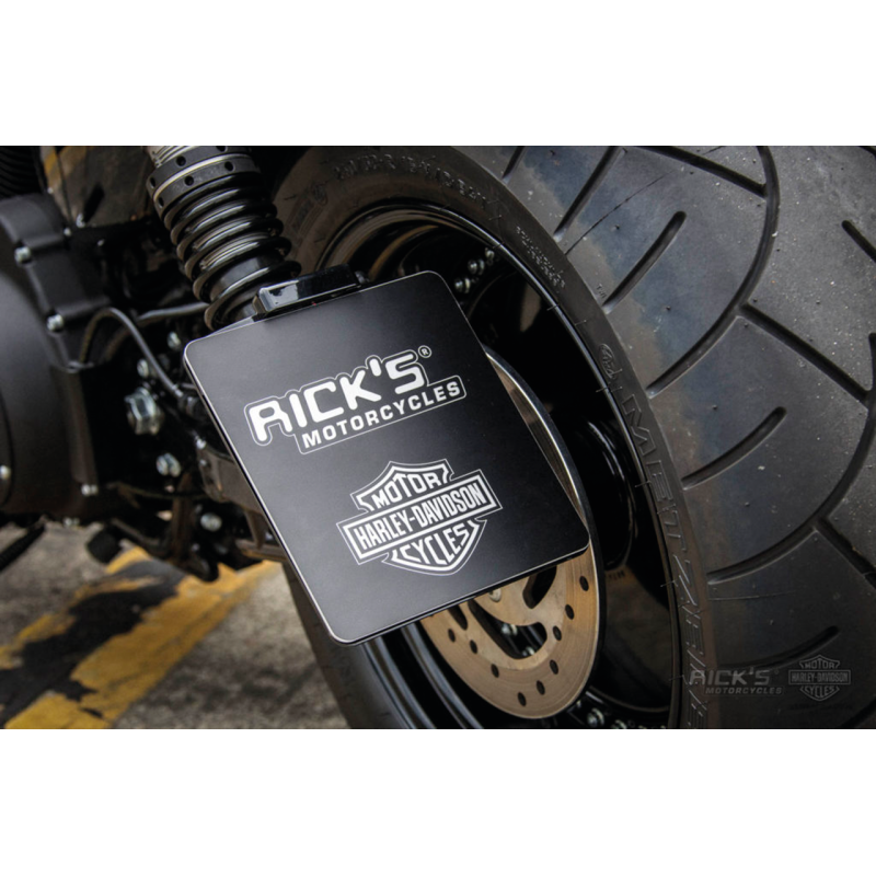 KIT DE MONTAGE LATÉRAL DE PLAQUE D'IMMATRICULATION RICK'S