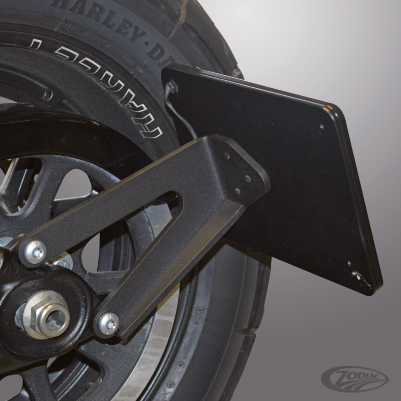 SUPPORTS DE PLAQUE ET PLAQUE LATERALE