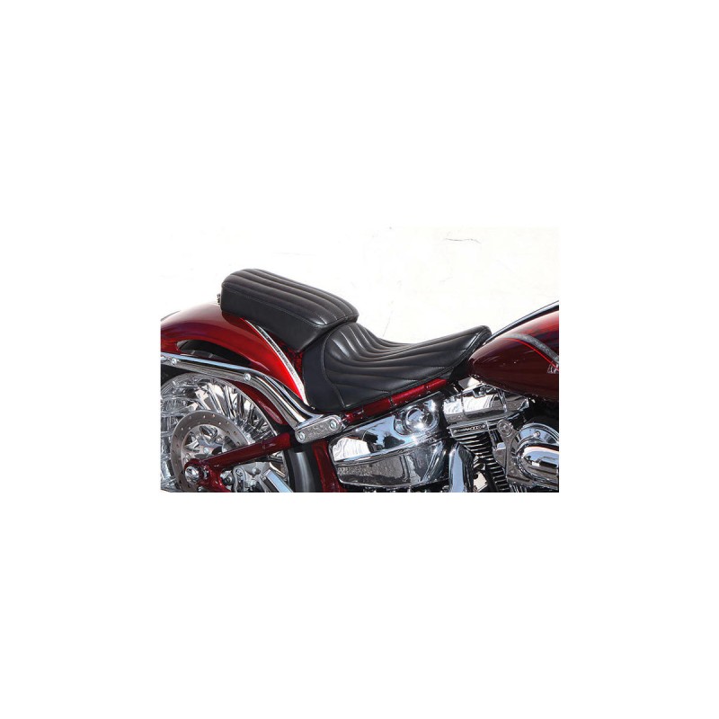 Breakout Custom Vertical Pillion Pad Vertical Black Synthetic Leather Urethane