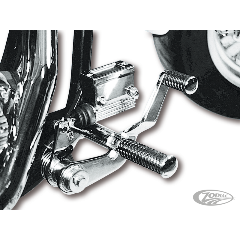 KITS DE COMMANDES AVANCEES CHROME AVEC MAITRE CYLINDRE POUR BIG TWIN